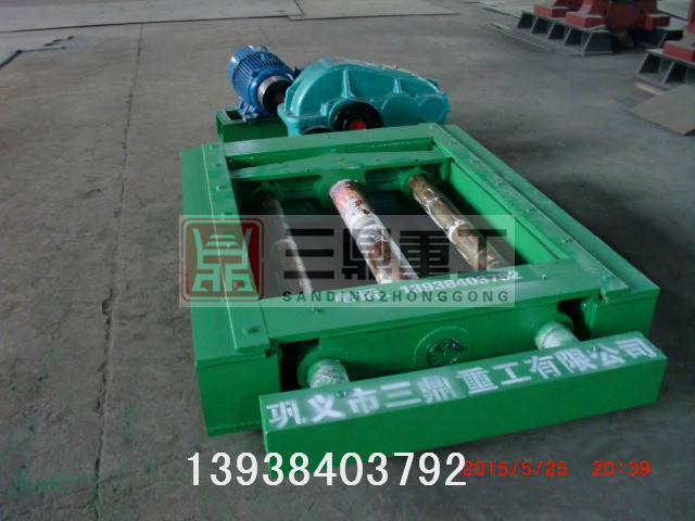 軋鋼機生產線輔助設備-推鋼機